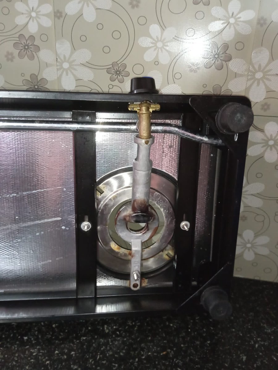 sumagho35777264's tweet photo. There is a issue with @suryaflame1 burner for a gas stove just recently brought. We have been seeking help for ticket 00016319, but response we get is "Chai gira hai".Very unprofessional customer service.Products manufactured without quality check are risk to life. https://t.co/Nrqz9WXJdZ