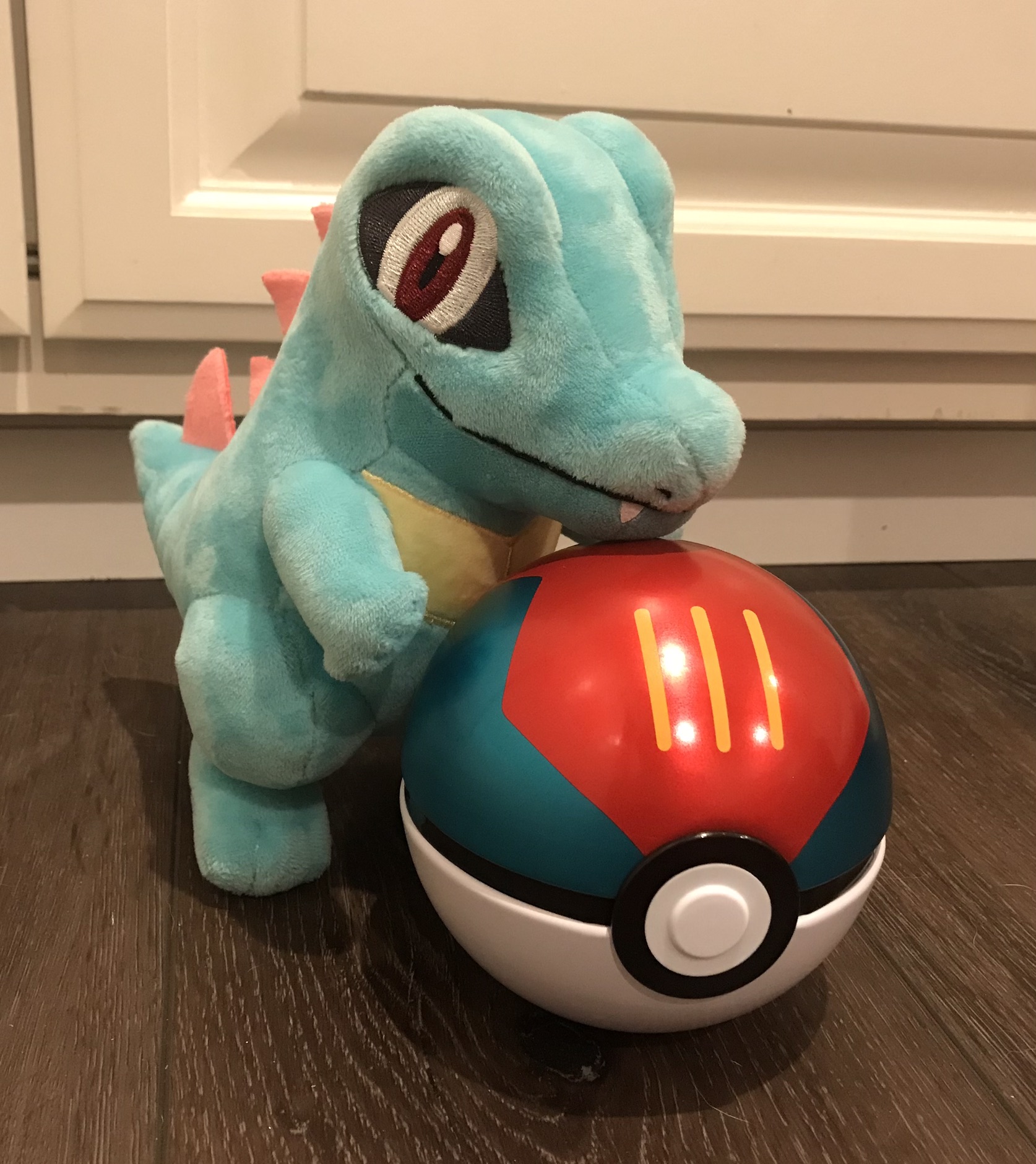 16-bit pixel pig on X: Totodile found a poké ball it likes! This