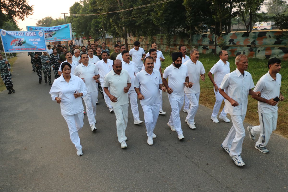 CRPF fit India freedom run organised by 154 Bn CRPF at Pradhankhanta, Dhanbad