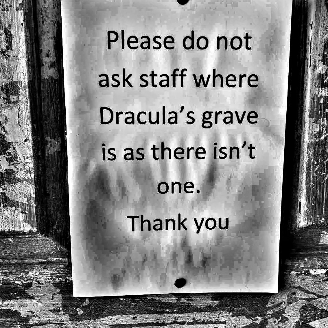 FromHanged's tweet photo. Getting my Drac on in #whitby a few months ago.....and they say there is no Dracula's grave!!! https://t.co/fq04V7MM49