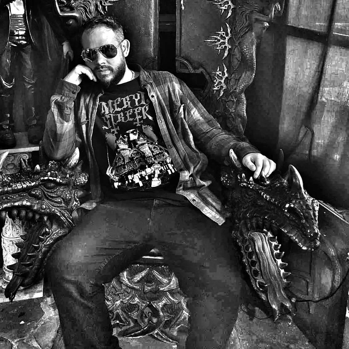 FromHanged's tweet photo. Getting my Drac on in #whitby a few months ago.....and they say there is no Dracula's grave!!! https://t.co/fq04V7MM49
