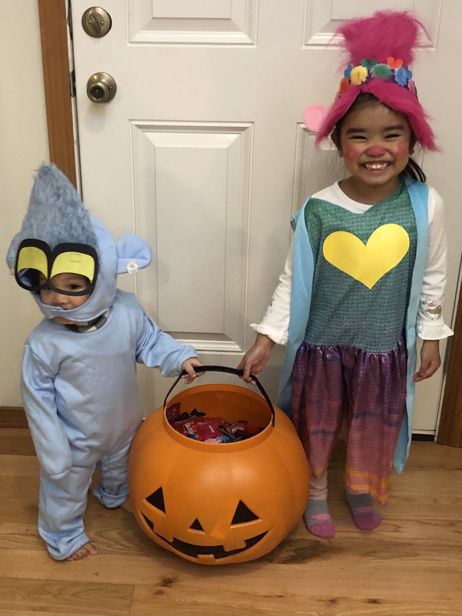 djrazs's tweet image. Happy Halloween! Our daughter Kameryn loves Trolls so much that she wanted to be Poppy and wanted her baby brother Jaylin to be Tiny Diamond. 😊 👻🎃 #Trolls #Poppy #TinyDiamond @AnnaKendrick47