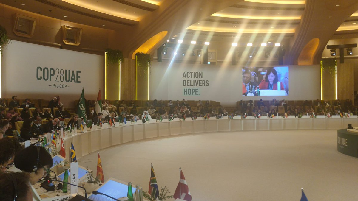 Halil_Hasar's tweet image. #COP28 öncesi ülke delegasyonlarının katıldığı ve 2 gün boyunca yoğun bir şekilde ana temaların tartışıldığı #PreCOP’ta Türkiye Delegasyonu olarak azaltım, uyum, azim, güven inşaası ve finans akışları konularında ülkemizin tavrını açık ve net bir şekilde ifade ettik.