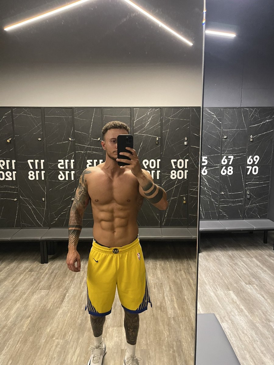 RichardDarell2's tweet photo. Ive now on @chaturbate at https://t.co/yxySS02kHJ #muscle #abs #fit #fitworld #camboy #worship #muscles #nude #bigcock #biceps #pecs https://t.co/oZnth427aC