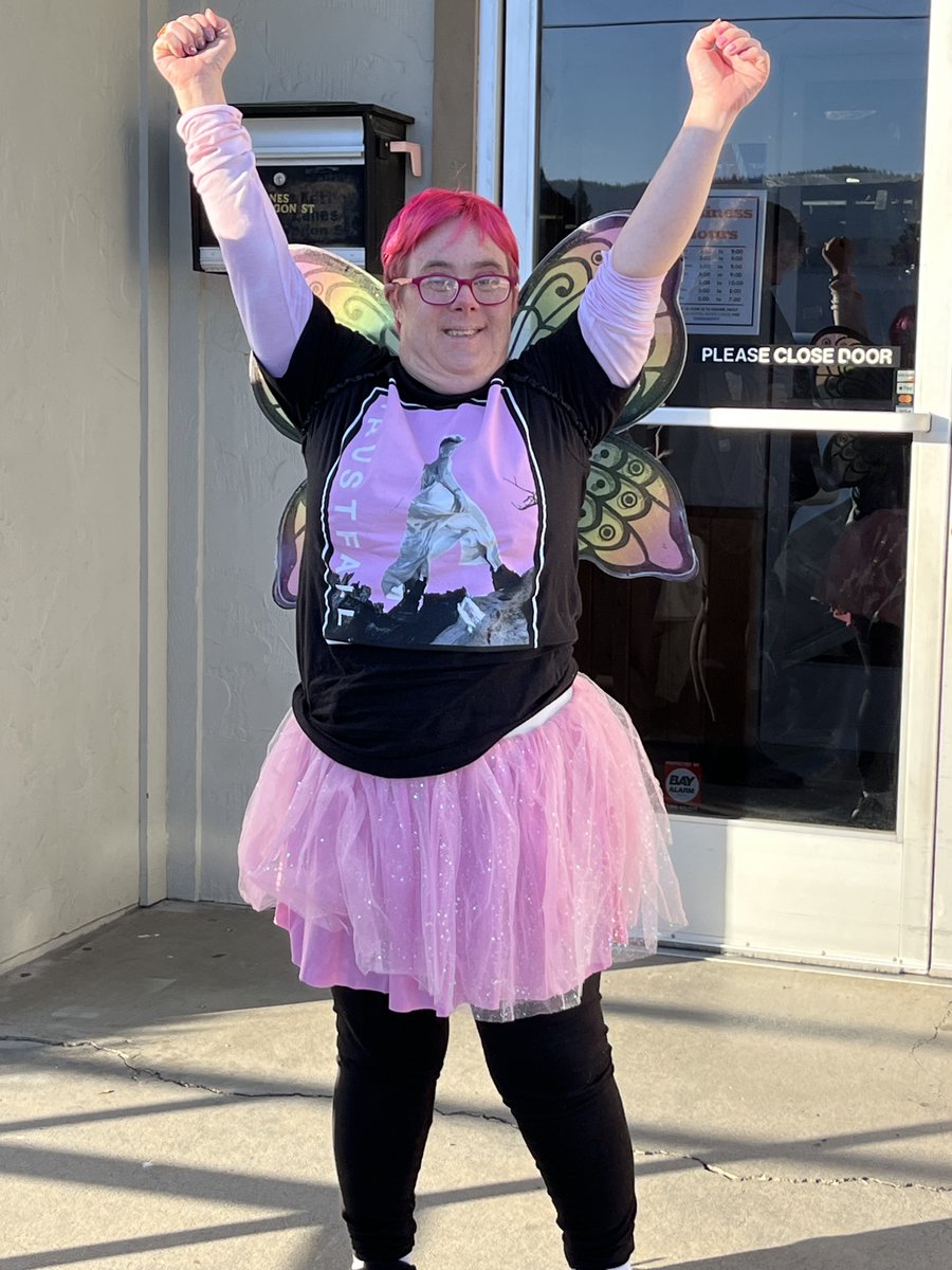 KatyVoiceFan's tweet photo. @Pink 
Dear P!nk! I am Katy. For Halloween I am a P!nk Butterfly! But tonight I cannot hand out candy to the kids here in Weed because I got the covid. Imsad, but Im still a P!nk Butterfly and I LOVE your concert in San Diego. I made a video for you but I did some cussing sorry https://t.co/gFsWlfpNad
