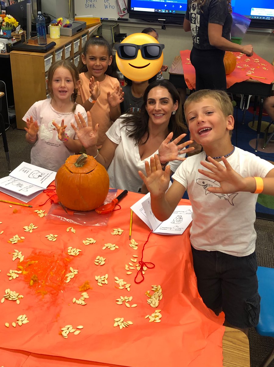 StewartBobcats's tweet photo. We had a pumpkin-rific time dancing with @nphsdance_cam and @nphsdanceteam !! Our Halloween parade was a huge success!!  We finished off or day exploring prediction with an outstanding pumpkin exploration!! @BanyanBobcats 🎃🐾 https://t.co/I9RzjZw6H3
