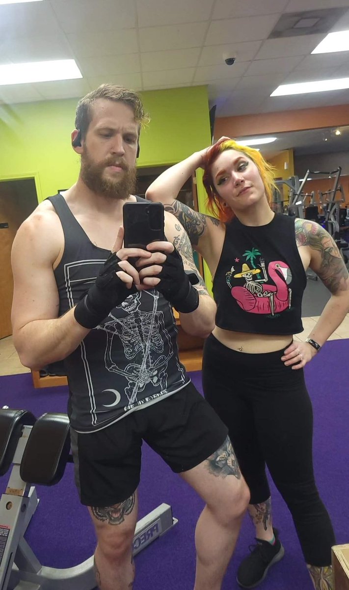 DCW2017's tweet photo. Two people from The Diamond Mine continuing to make Waves throughout #Synergy, as seen down below at the Gym, #AsherAndrews and #KimberFox. #TheJackal and #TheFox respectively, have continued to cause Pain and Chaos for all, will their scavenger ways get them to Gold?
#DCW #NXT https://t.co/5m2Y1PiuYO