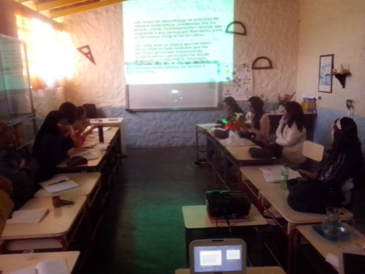 CiepOrg's tweet photo. DESARROLLO DEL SEMINARIO DE PLANIFICACIÓN EDUCATIVA REALIZADO EL 31 DE OCTUBRE EN LA ESCUELA ALTO VIENTO EN EL VALLE MERIDA,  COMUNIDAD DE APRENDIZAJE PAULO FREIRE UNESR - SEEEA. MAESTRÍA EN PEDAGOGÍA CRITICA. https://t.co/CtcJhlfKgR