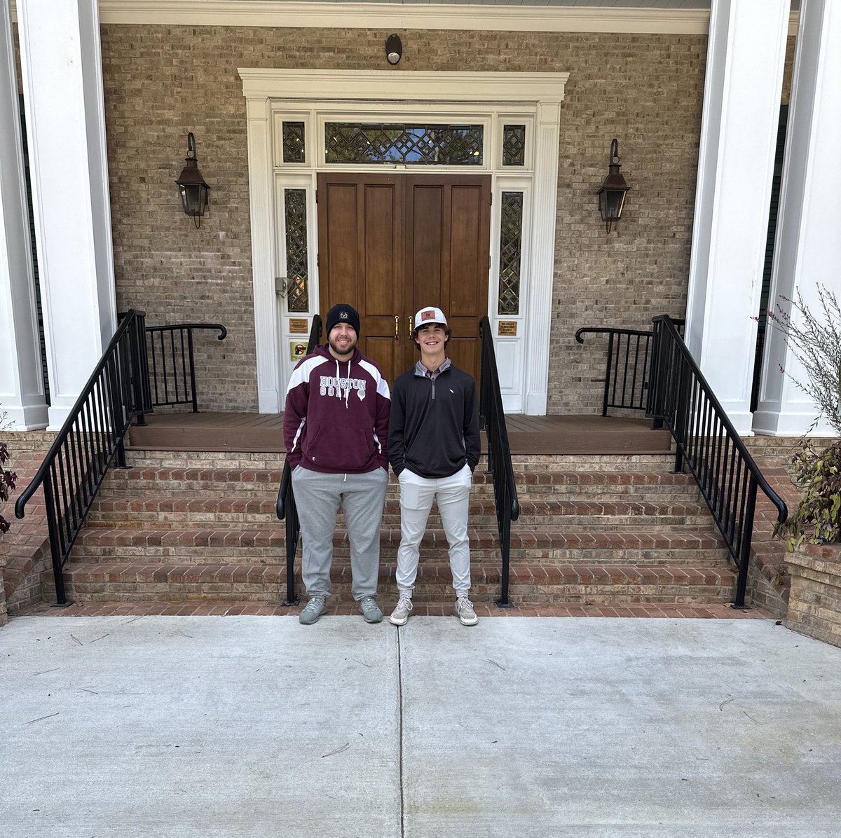 Uhiren12's tweet photo. Congrats to Adam Smith for finishing with a 36-hole total score of 192 to finish 60th out of a field of 94 golfers at the 4A STATE CHAMPIONSHIP GOLF TOURNAMENT @ Dancing Rabbit 🐇 ⛳️ 🏌🏼♂️
#TopperGolf #ExpectSuccess https://t.co/5Tg08CrDZG