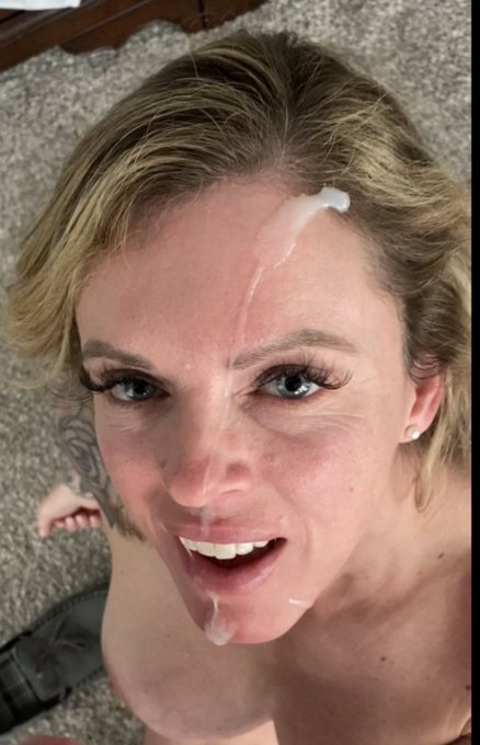 I got my Halloween treat for the night! 🎃💦 https://t.co/e6A8G3JWSq