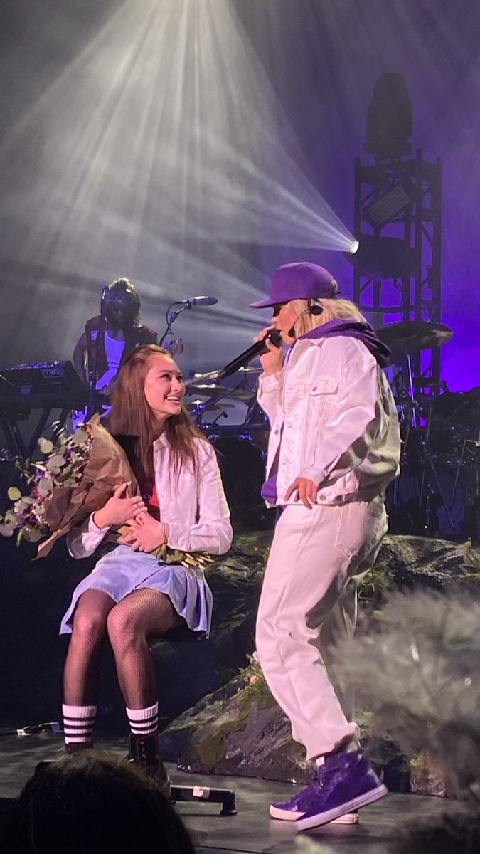 ★ Reneé Rapp Source ★ tweet media