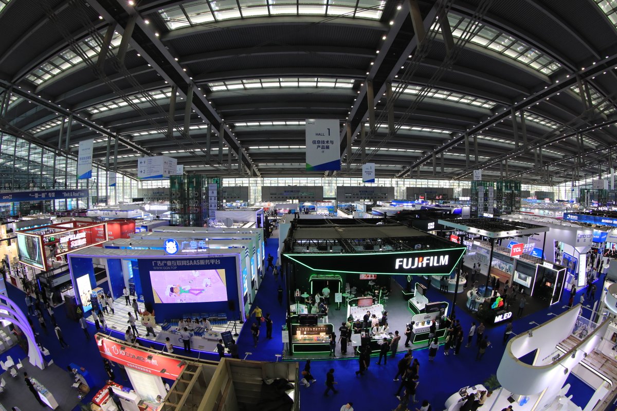 szdaily1's tweet photo. Delegations from over 100 countries and regions have confirmed participation in the 25th #ChinaHiTechFair (@ChinaHiTechFair), the largest in its history in terms of exhibition area, its organizers said at a press conference yesterday.

This year’s fair, which will cover a combined area of 500,000 sqm, will be held simultaneously at the Shenzhen Convention and Exhibition Center in Futian District and the Shenzhen World Exhibition and Convention Center in Bao’an from Nov. 15 to 19. #technology #TechNews #exhibitions #shenzhen

https://t.co/QXC5NJbeV7