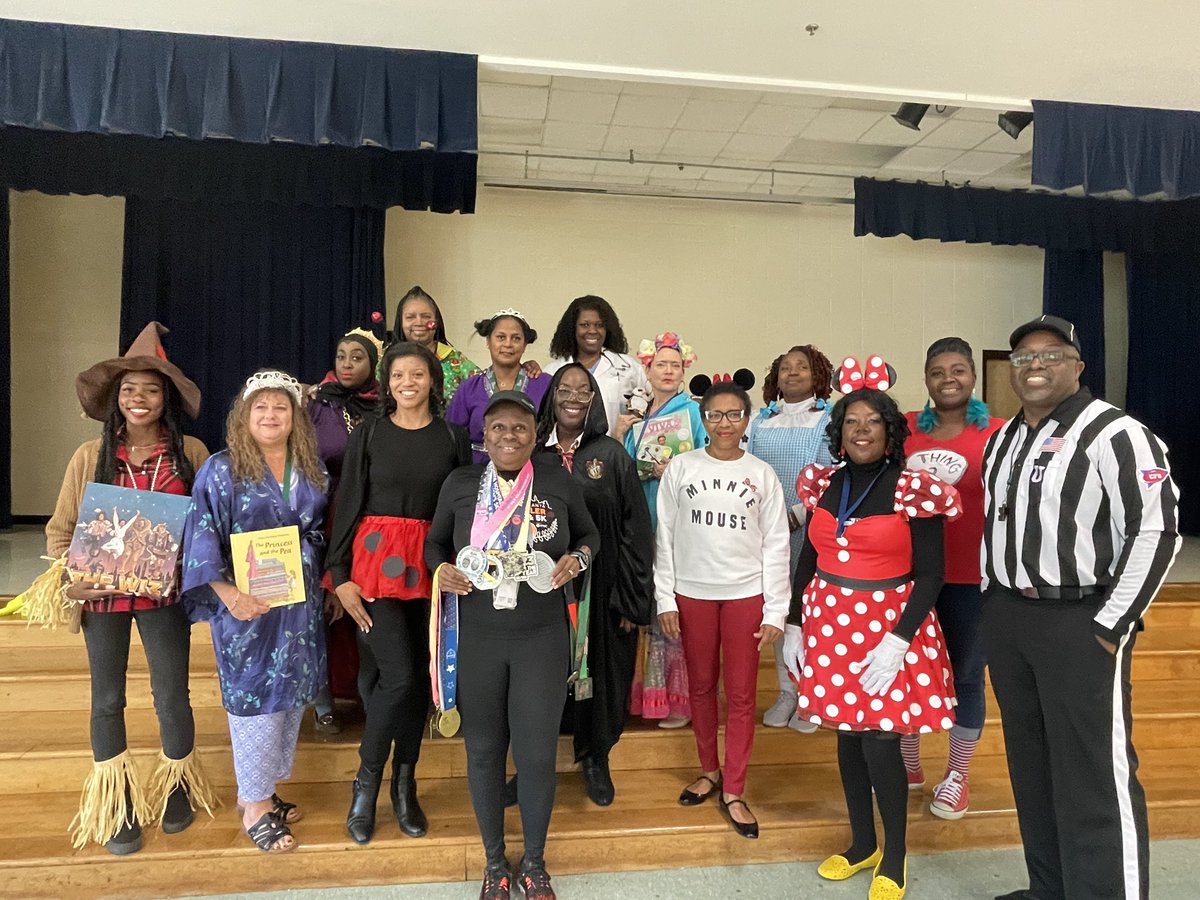 heritagejaguars's tweet photo. HES Book Character Day was one for the books!!! @TeachLeadWIN @elenagilmoreHES @fcsmeti https://t.co/AIbow8jCf5