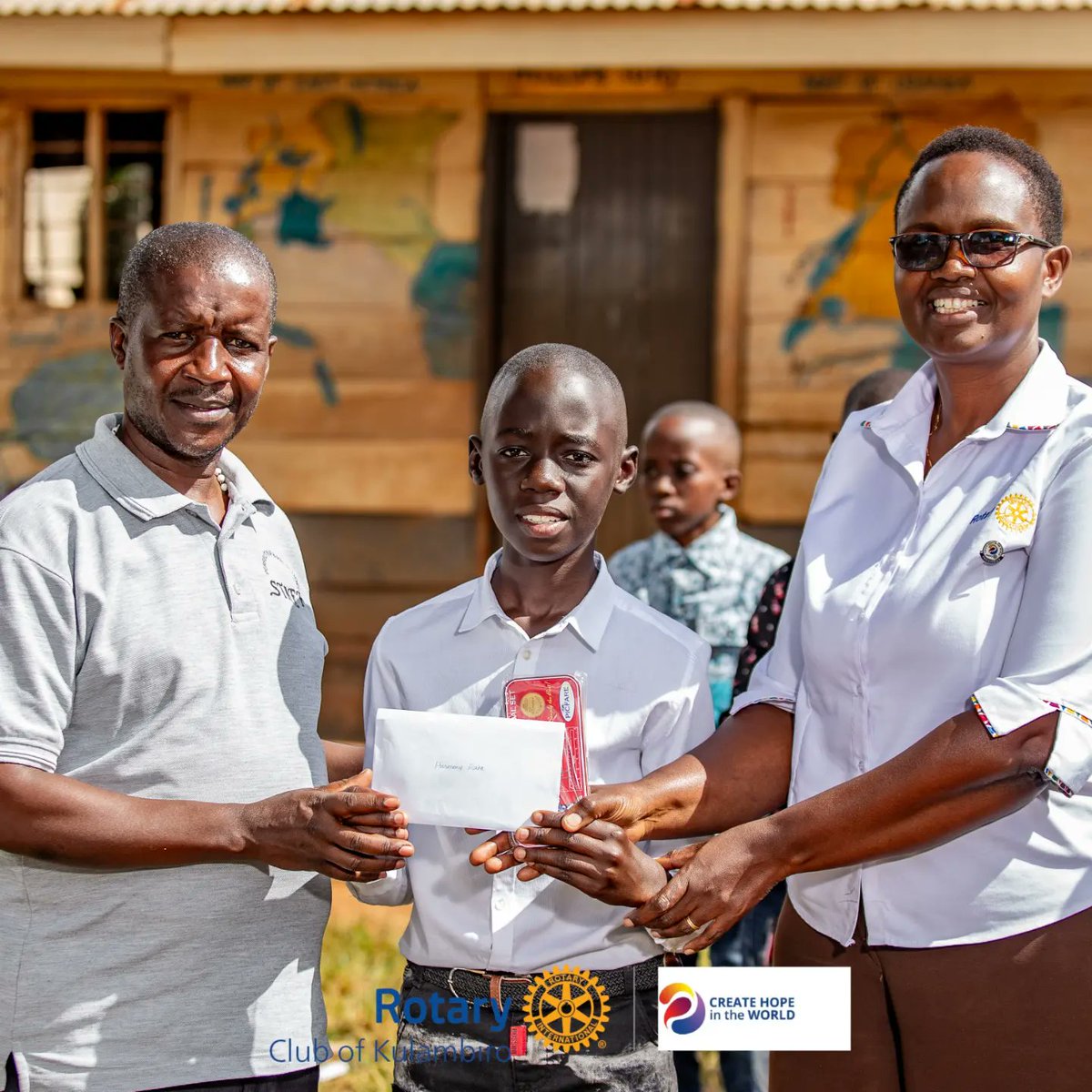 eddierush1's tweet photo. Our kulambiro community model school (Perfect Primary School) had a thanksgiving and dedication ceremony for the primary seven candidates on 28.10.23 which was graced by HCP Grace Katuramu. She handed over 28 mathematical sets and success cards to each of the 28 students. https://t.co/WrudKEvCAY