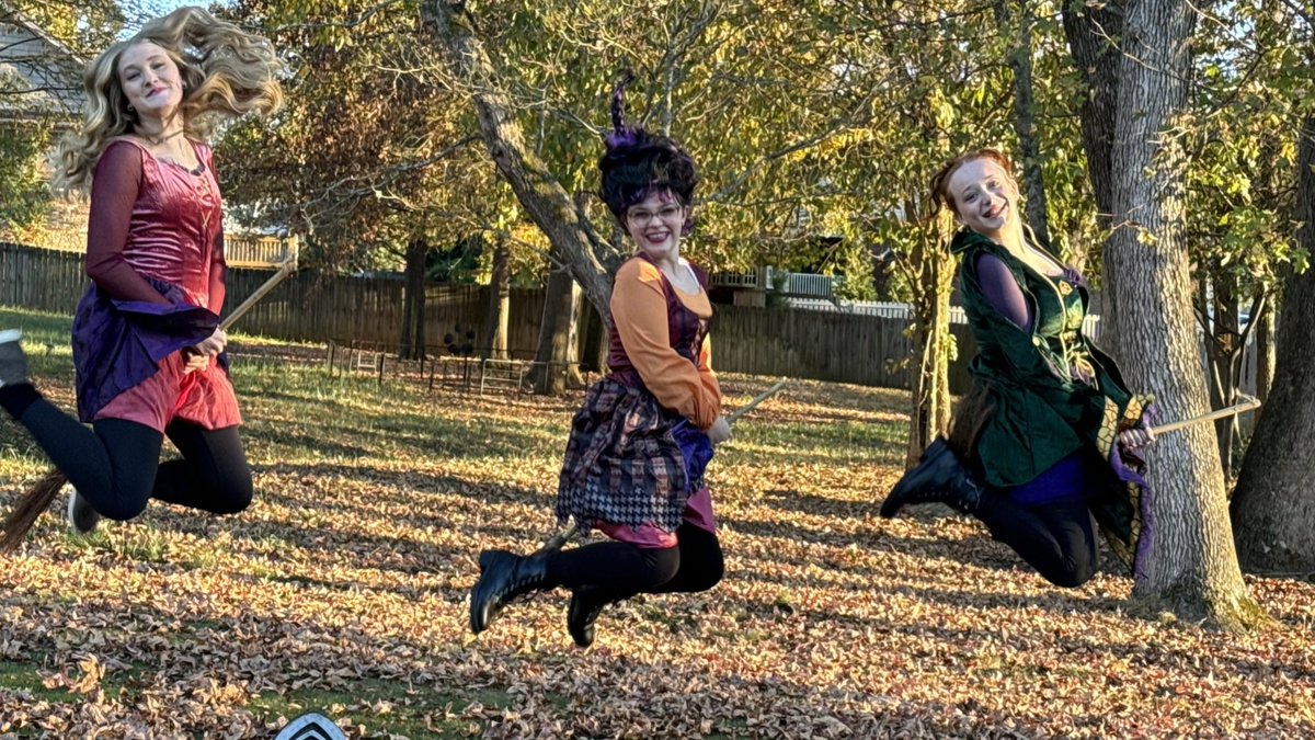 LtDonnyShaw263's tweet image. Halloween 2023
Come We Fly! 🎃👻🧙