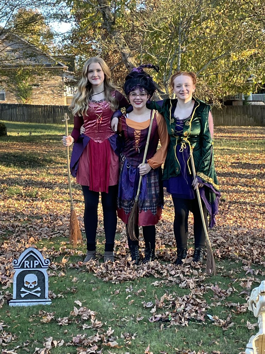 LtDonnyShaw263's tweet image. Halloween 2023
Come We Fly! 🎃👻🧙