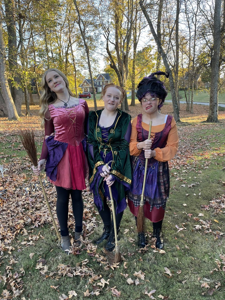 LtDonnyShaw263's tweet image. Halloween 2023
Come We Fly! 🎃👻🧙