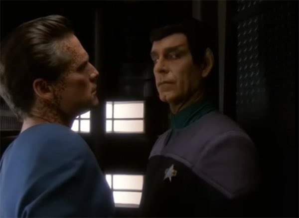fmfagan's tweet photo. This episode has one of the creepiest and fascinating weapons in all of Trek. Itโs also an Ezri episode and there wasnโt enough of those. Lastly itโs a weirdly appropriate Halloween episode.
#AllStarTrek #DS9 #FieldOfFire https://t.co/BeblIA5Zbb