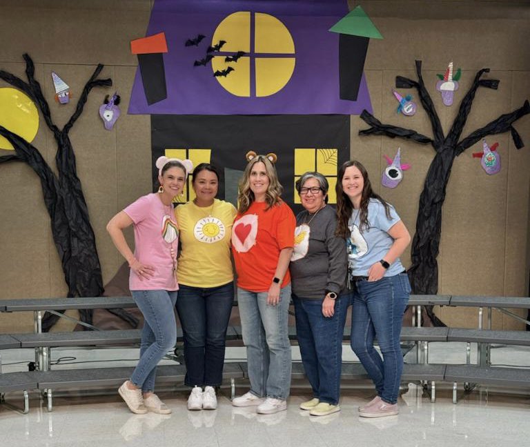 ashleyhann5th's tweet photo. 5th grade team rocking the CareBears today!!! #Ilovemyteam #thanksforputtingupwithme @LonghornLand https://t.co/y65VBvbEsE