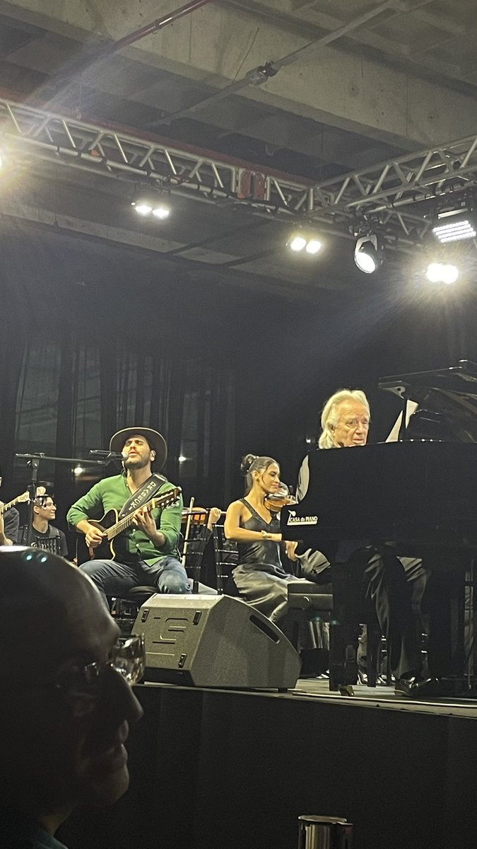 fernandoccarr's tweet photo. #FlamboyantInConcert encerra temporada 2023 com chave de ouro.
Maestro João Carlos Martins e Gabriel Sater.
Parabéns @Flamboyant_Shop
Sensacional !!!!! https://t.co/yx0MAjOsZb