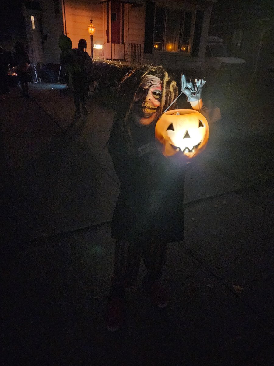 RaNCaN23's tweet photo. Little man. #RipBrayWyatt #Thefiend #Braywyatt #LongLiveWindham https://t.co/pgDmjIFTiB