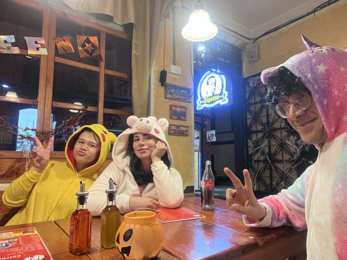 Salimos a dar dulcecitos ❤️ https://t.co/8yQbQF0LjA<a href="/tag/perfilfalso"class="tags"><span>#perfilfalso</span></a>