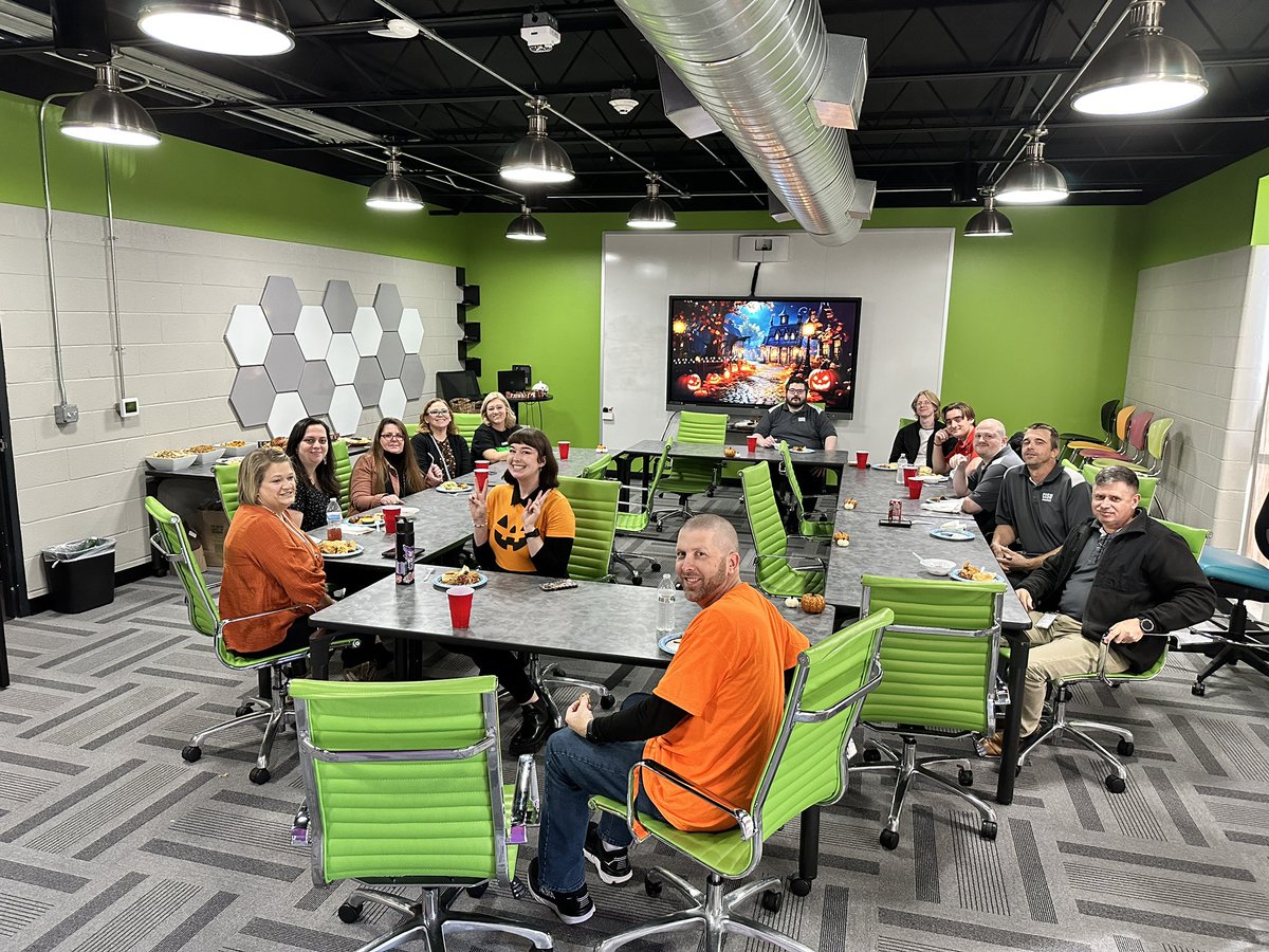 It was a spooky day in the tech building. We enjoyed a yummy potluck and time of fellowship. Happy Halloween everyone. 🎃👻