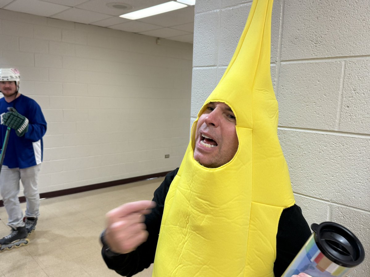 Clarkeedu1's tweet photo. Had a lot of fun seeing all the CMS staff and students in their costumes today, a lot of fun and a lot of smiles all day @This_Is_Mr_K @MrsFerrebee615 @CCSD146Tweets #funandlearning #CMSMushroomkingdom @FreelandBAND146 https://t.co/facYCQAJGO