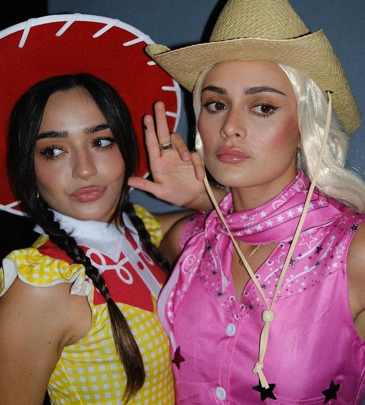 almacacher's tweet image. ¿Quién necesita un Woody y un Ken cuando existen ellas dos?