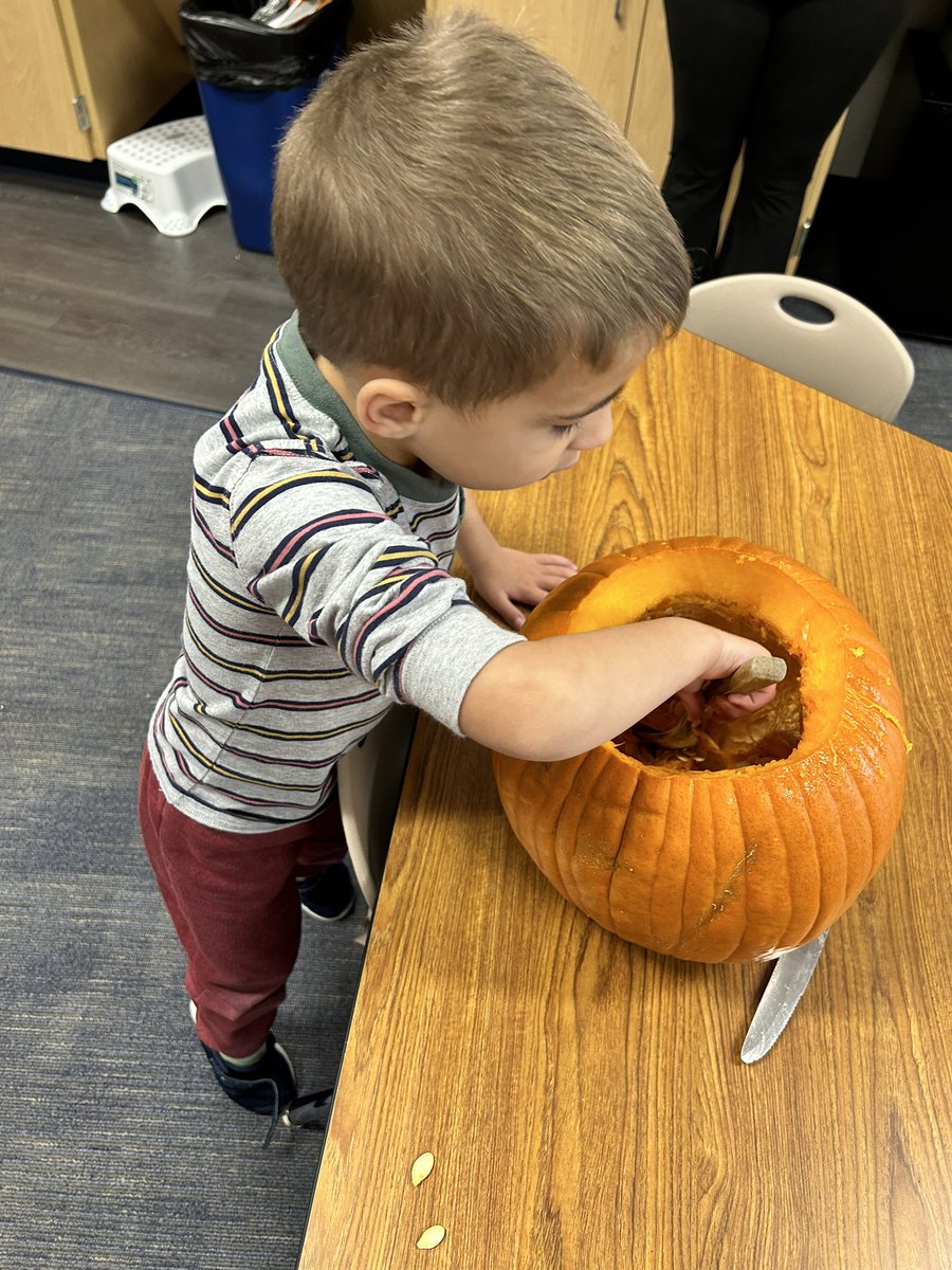 Experiments, trick or treating and pumpkin exploration make for a pretty great Tuesday! 🎃 #bengalpride