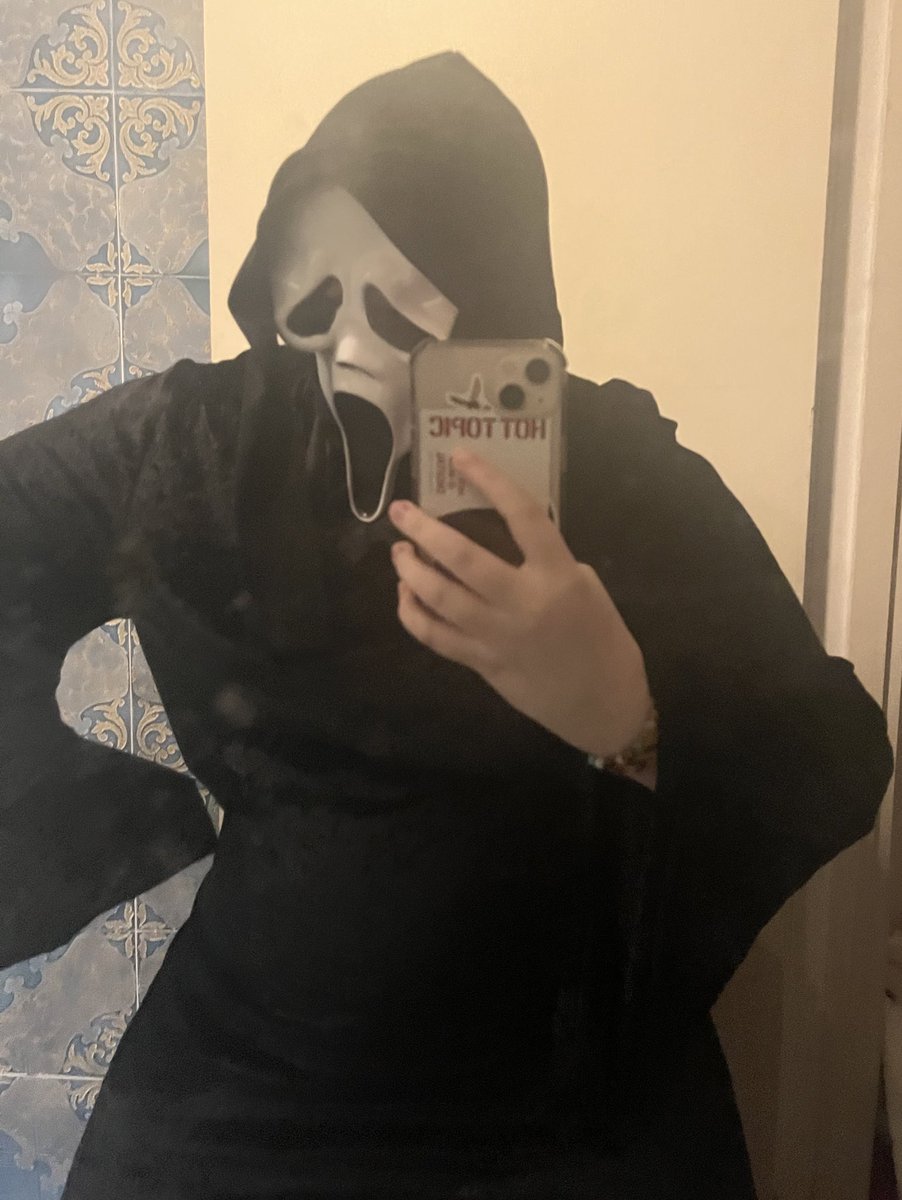 plantking98's tweet photo. the spooky day 🎃 https://t.co/tfQdI8GX89