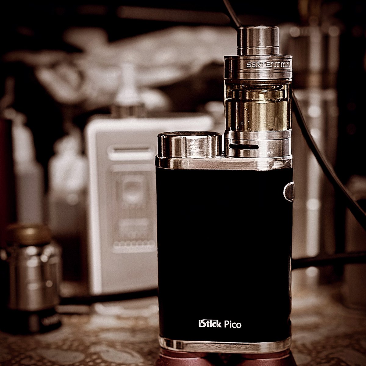 Rakumaru77's tweet photo. #vape #wotofo #wotofoserpentminirta #eleaf #eleafistickpico #serpentmini #istckpico 
古いからって、だめなわけじゃないからさ。 https://t.co/WCVK5yAuhC