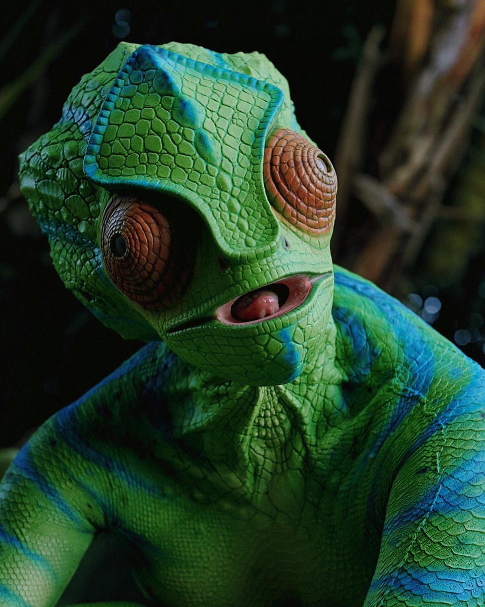 PopCrave's tweet photo. Janelle Monáe as a chameleon for Halloween. https://t.co/fqQIj3LaXJ