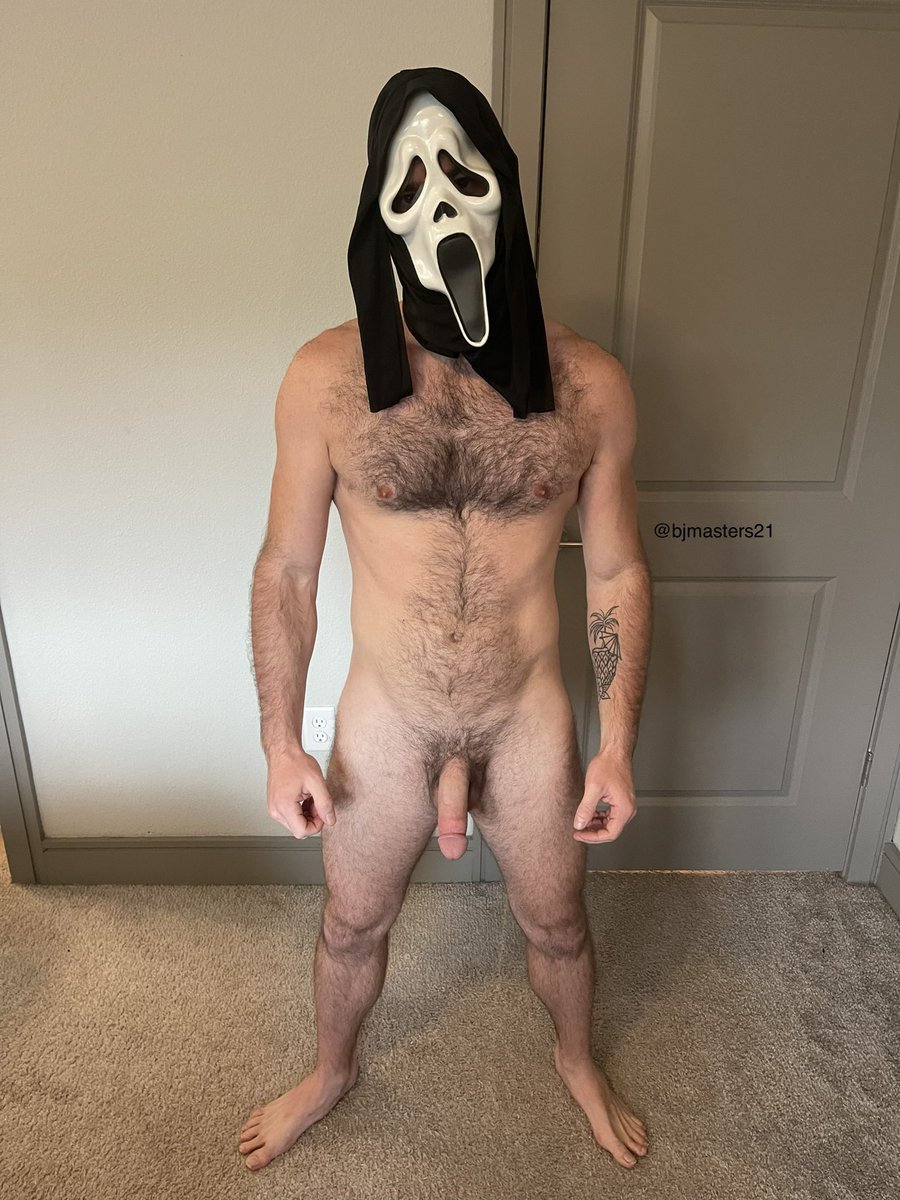 bjmasters21's tweet photo. Trick or Treat! https://t.co/tm0aKtlj21
