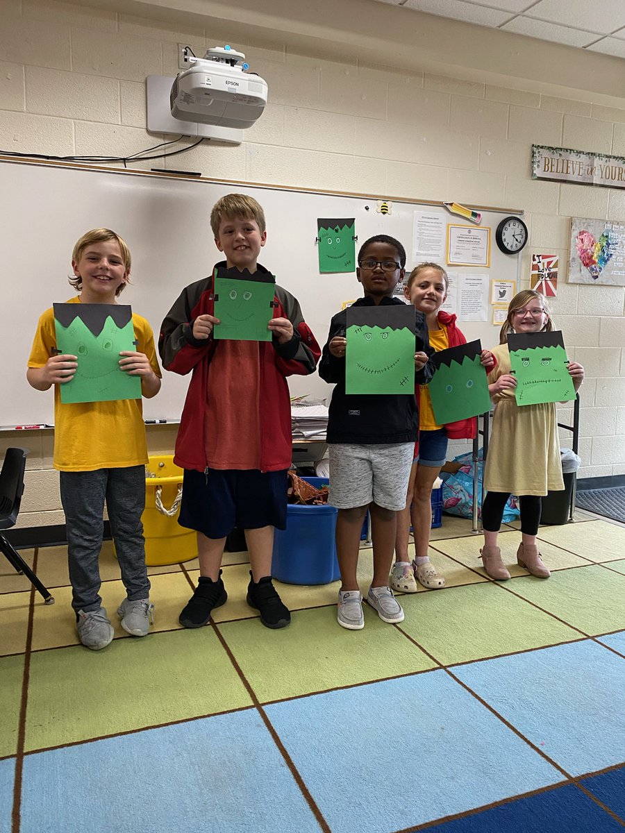 fmteducare's tweet photo. The Olders made their own versions of Frankenstein's Monster & listened to a spooky story #WeMadeThis #SpookyCrafts #SpookyStory #ThanksMsBobbie 💚 https://t.co/SsAewwTPjg