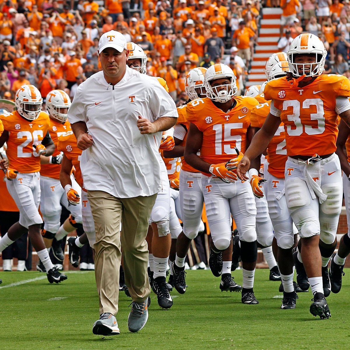 #AGTG After a great talk with @CoachMicahJames im excited to receive an offer from @Vol_Football @DaveHenigan @CoachDeLaTorre @Gelarbee