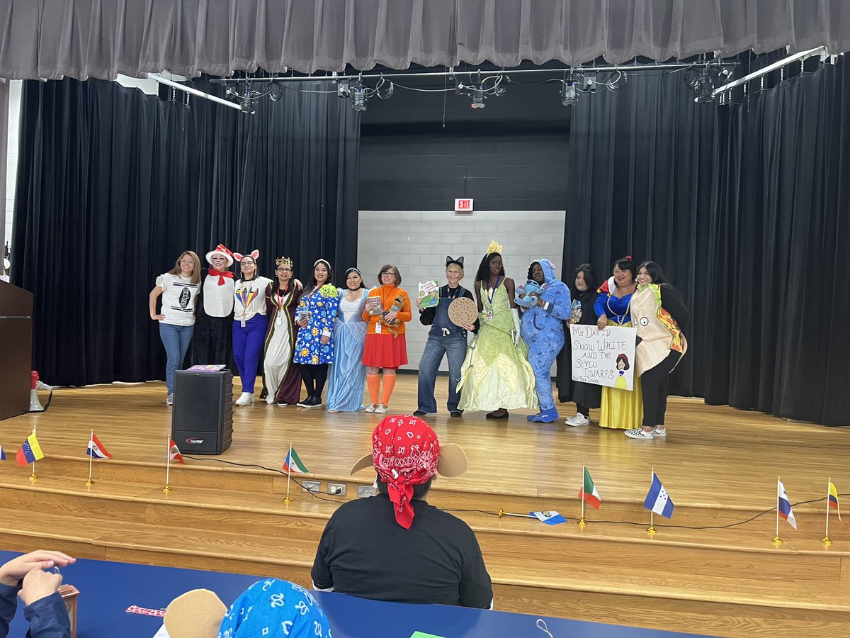 MrsU♥sBooks tweet media