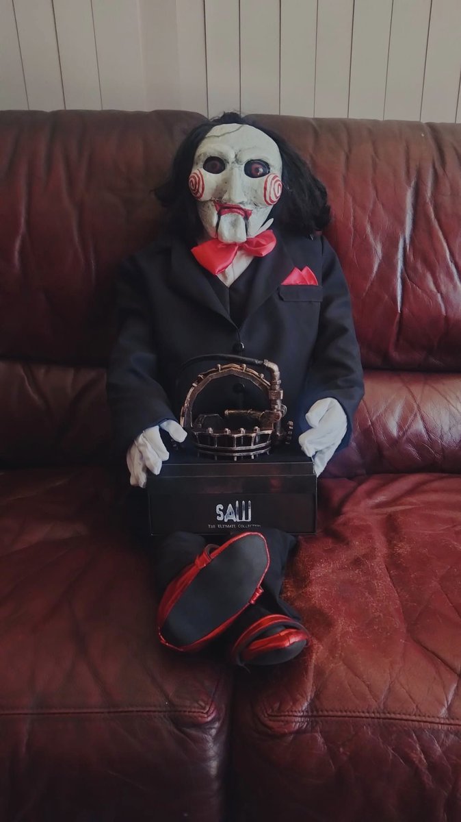 ThomasClacko's tweet photo. He's so polite
#HappyHalloween everyone!
Billy has some games planned for you!
#Saw #SawX #SawPuppet #BillyThePuppet #ReverseBearTrap #Saw2004 https://t.co/8LbMVRgsFW
