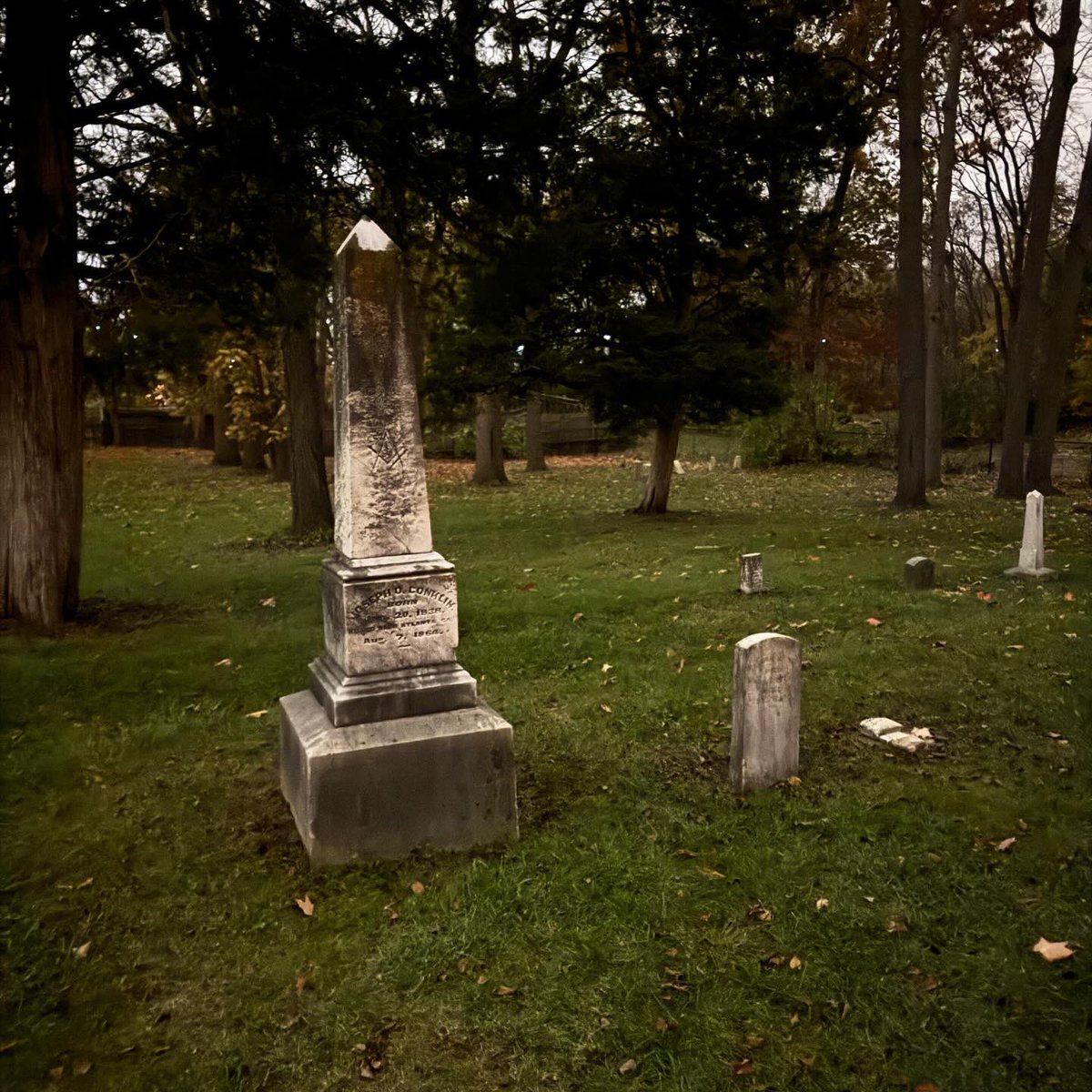 chadrichards's tweet photo. We found ourselves respectfully traipsing through the Anti-Slavery Friends Cemetery on a guided Underground Railroad walking tour tonight. https://t.co/IMm1DqM5y9