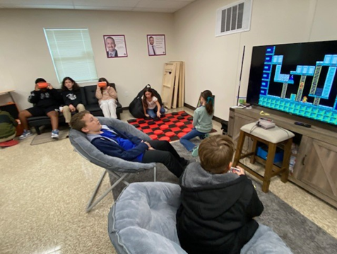 jhillhornet20's tweet photo. @almshornets 1st Hornet Pride Pass redemption day of the year was great! Students played pool, air hockey, Mario, Pac-man, cornhole, etc. in the rewards room. Some teachers joined in on the fun also. #AMSproud #LivingstonMADE #SWPBIS #AnotherGreatDayToBeAHornet @Livingston_PPS https://t.co/7mXIEymtUR