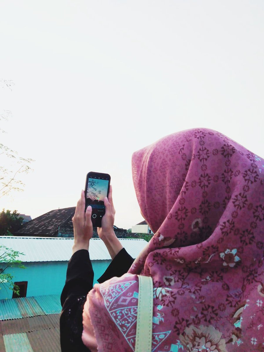 LanaSybil's tweet photo. كلنا عيوب لولا ستر الله 
Lamunto tanpo hijab lan welase Pengeran, adewe kabeh iku celo/aib
اللهم استر عيوبنا🤲 https://t.co/5d41LgU0Re