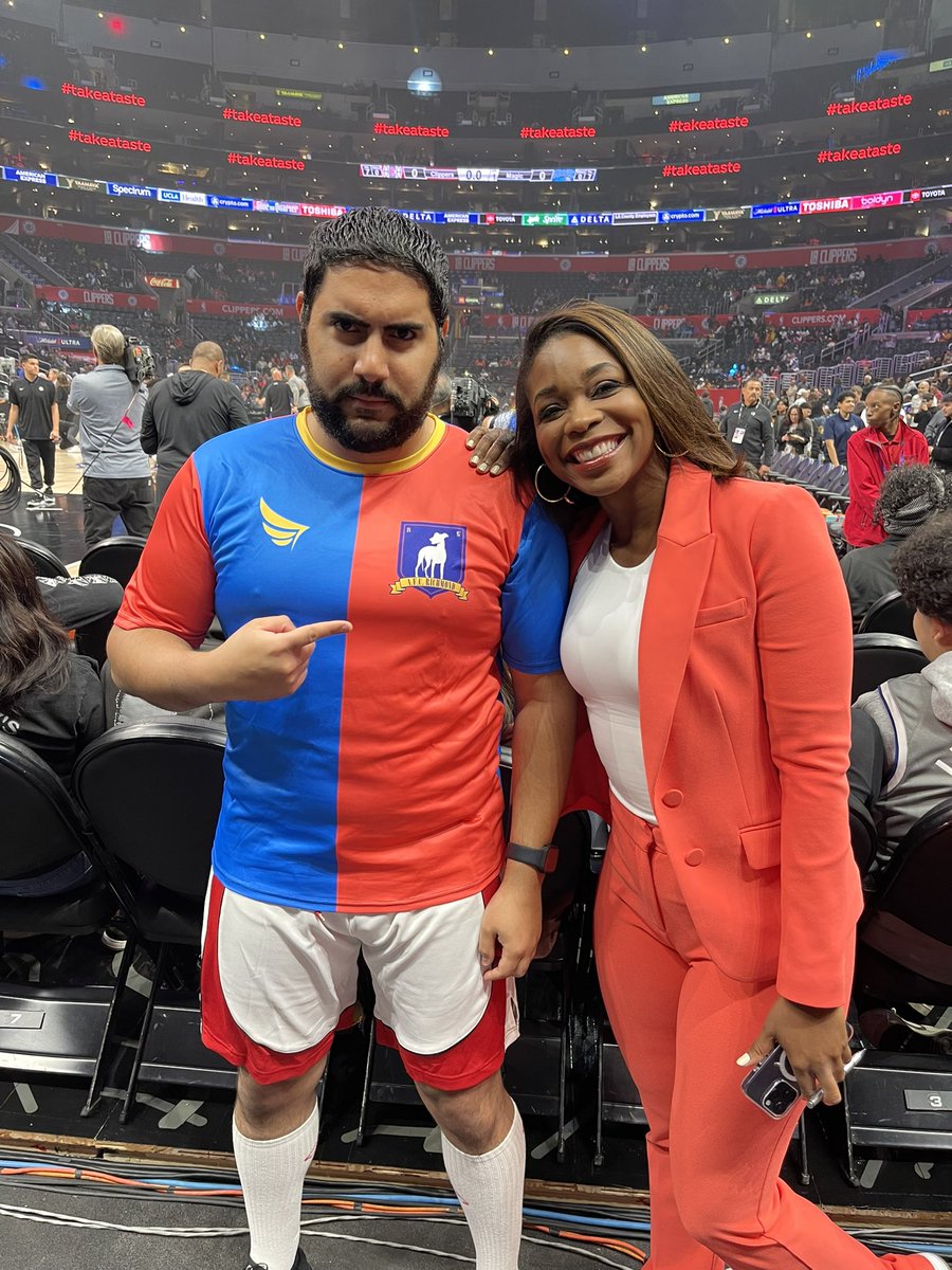 Tomer Azarly tweet media