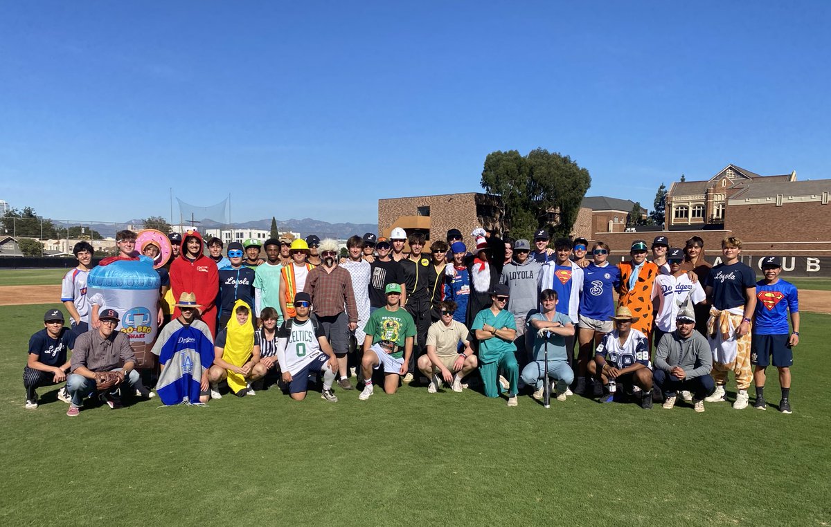 Loyola Baseball tweet media