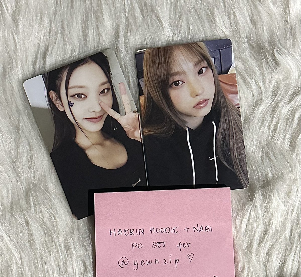 yewnzip's tweet photo. ( wts lfb newjeans ph ) 

₱270 set ★ pasalo 
payo ( prio ) or 3 days dop w nrdp  
rfs: qs >< dnc if impatient ! 

🥟 reply mine or dm to claim.   

( newjeans nwjns haerin bluebook hoodie wv weverse ver. a nabi ❤︎ ) https://t.co/wFYSXF3aCC