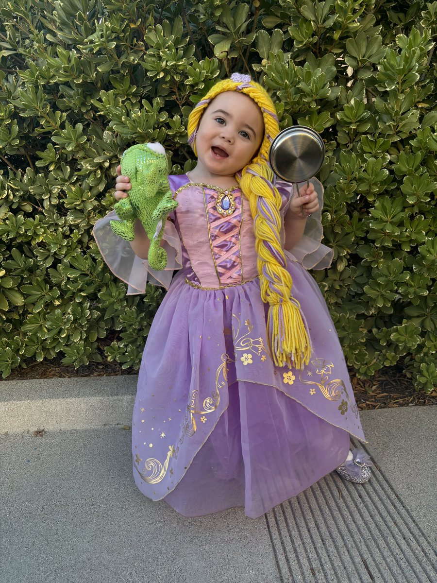 Anna Perez de Tagle-Kline tweet media