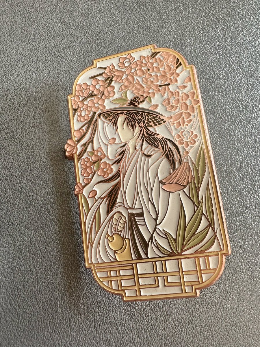 #enamelpin #Rosegold #hardenamel #softenamel