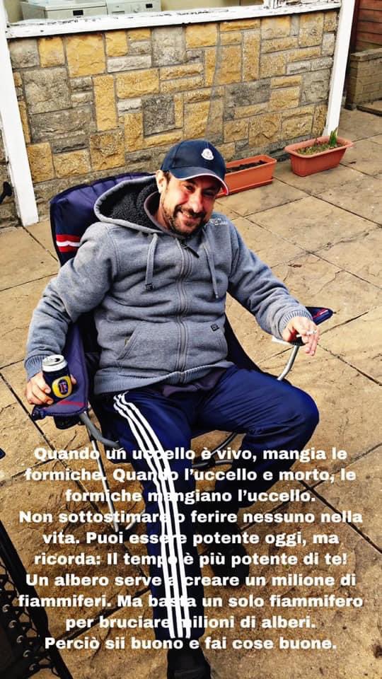 vincicoppolas's tweet photo. Quando un uccello è vivo, mangia le formiche. Quando l’uccello e morto, le formiche mangiano l’uccello.
Non sottostimare o ferire nessuno nella vita. Puoi essere potente oggi, ma ricorda: Il tempo è più potente di te!
Un albero serve a creare un milione di fiammiferi ,,,,,,,,,,, https://t.co/PvYxP3x9kz