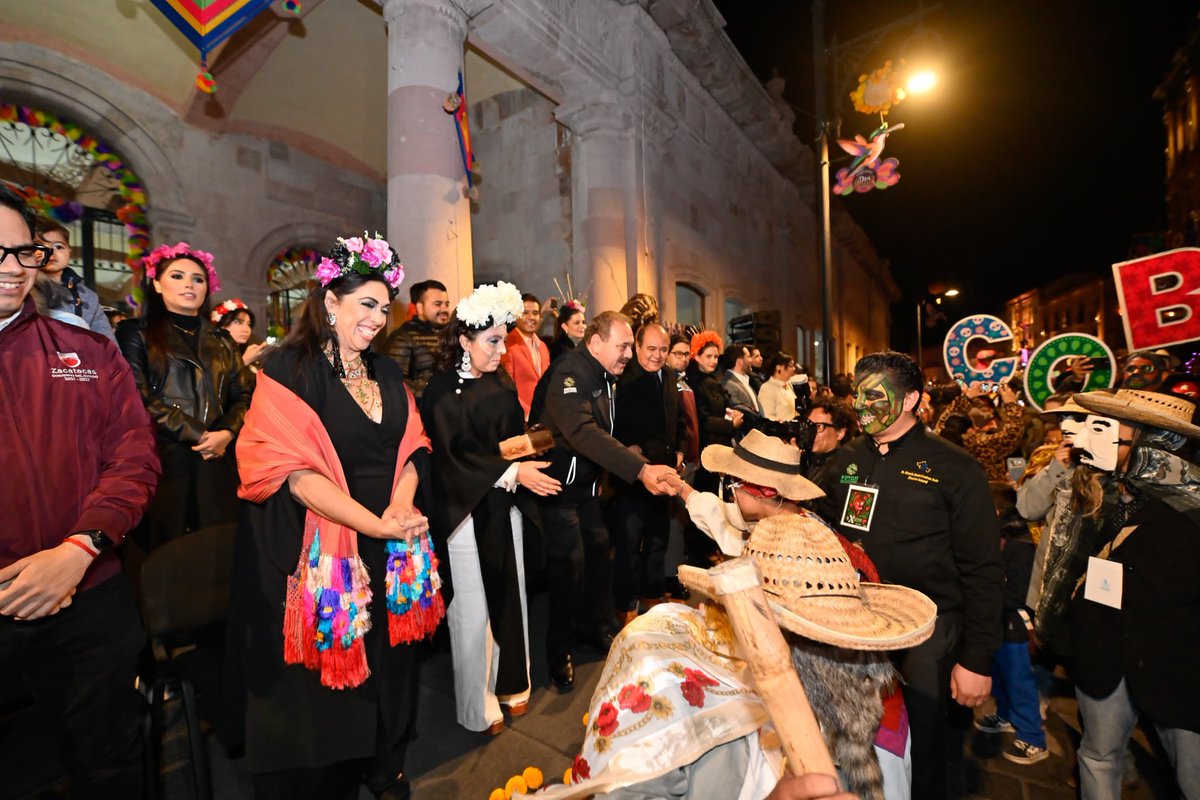 Asi se está viviendo el Xantolo en Zacatecas. 💀🎉 La fiesta de la Huasteca Potosina se extiende a otros lugares, San Luis Potosí en los ojos del mundo. ¡Viva el Xantolo! ¡Vivan los potosinos y sus tradiciones!