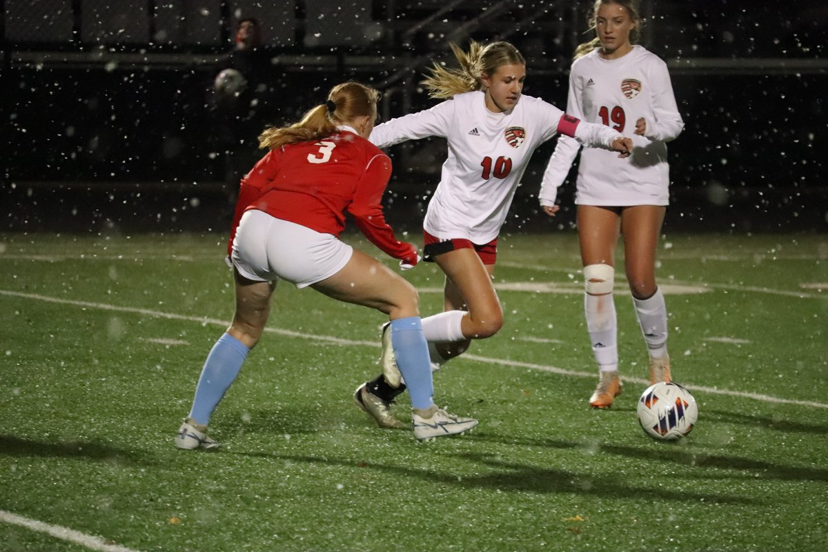 NeelMadhavan's tweet photo. Some shots from Canfield's regional semifinal victory victory over Alliance. @CanfieldSoccer https://t.co/ljOFqlNDJE