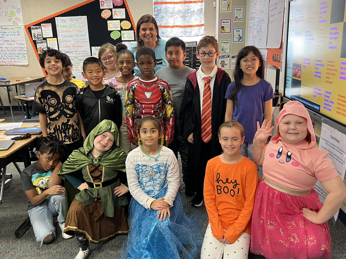 Halloween fun at school and Trick or Treat today!🎃🐴 #3rdgrade #minshewCOLTS <a href="/MinshewColts1/">MinshewColts1</a>